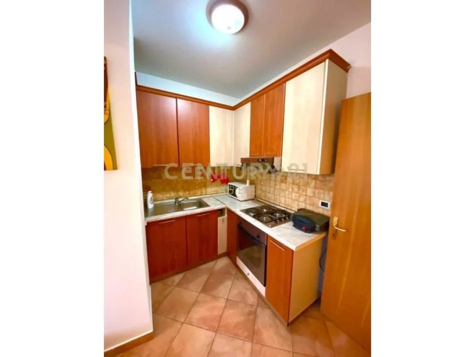 Tirane, jepet me qera apartament 1+1 Kati 6, 46 m² 550 € (Rruga e Kavajes)
