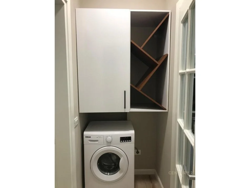 Tirane, jepet me qera apartament 1+1 , 66 m² 700 € (Komuna e Parisit)
