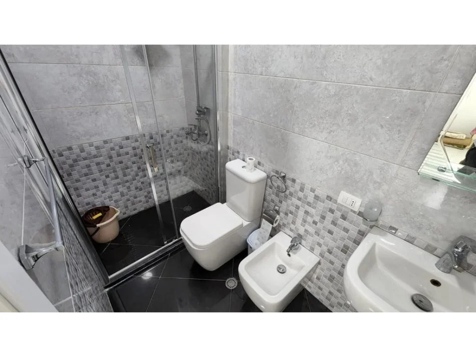 Tirane, jepet me qera apartament 2+1 Kati 5, 90 m² 650 € (Shkolla e Baletit)