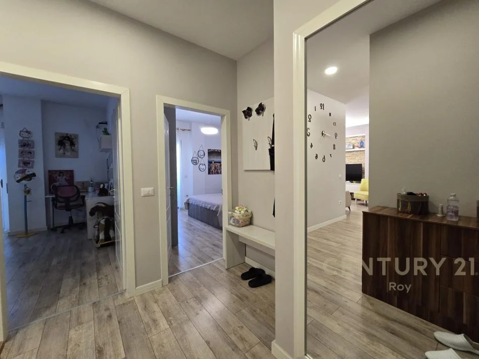 Shqiperi, shitet apartament 2+1+Aneks+Ballkon Kati 5, 120 m² 145.000 € (muzeumi)