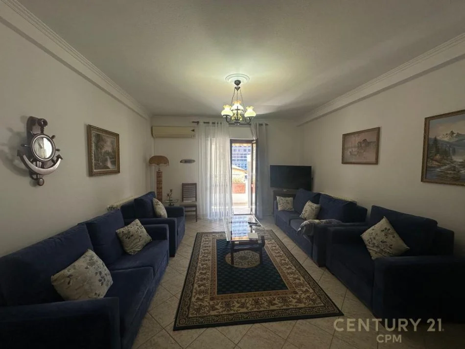 Tirane, jap me qera apartament 2+1+2 , 113 m² 700 € (Komuna e Parisit)