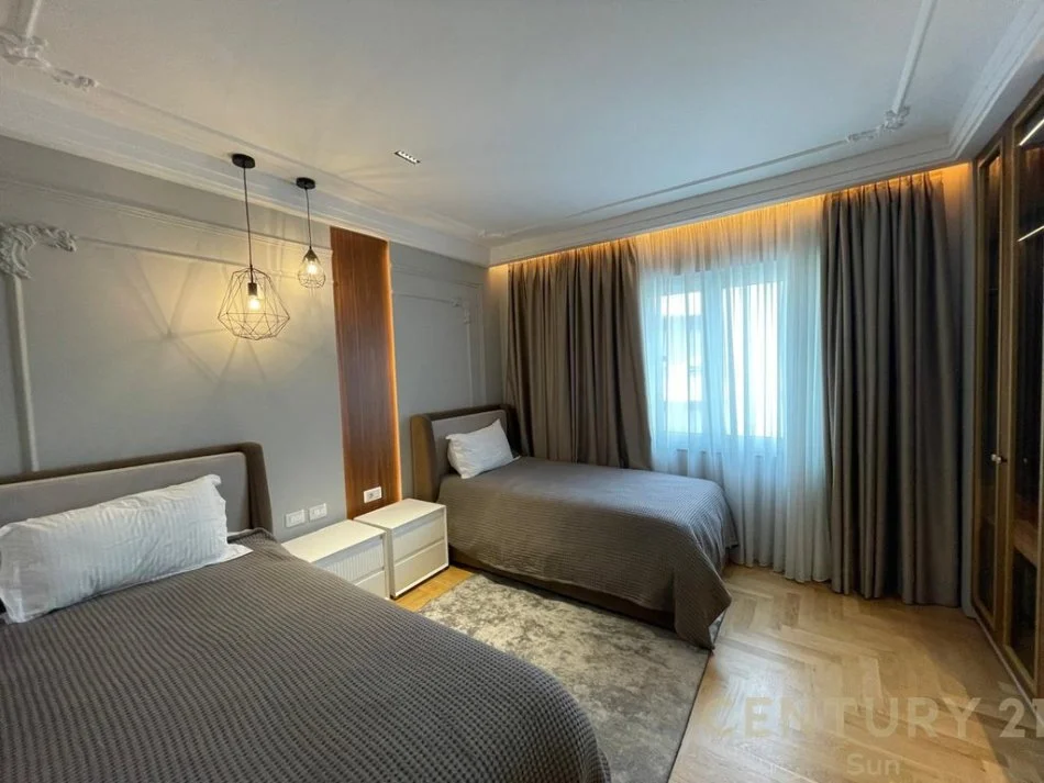 Tirane, jap me qera apartament 2+1+2 , 163 m² 1.750 € (Kopshti Botanik Zoologjik)