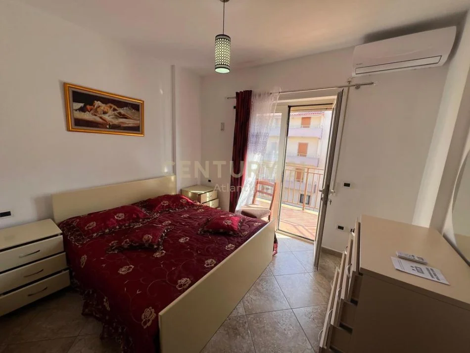 Durres, jepet me qera apartament 1+1 Kati 3, 72 m² 300 € (PLAZH RROTA KUQE)