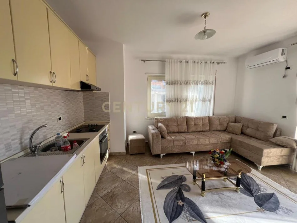 Durres, jepet me qera apartament 1+1 Kati 3, 72 m² 300 € (PLAZH RROTA KUQE)