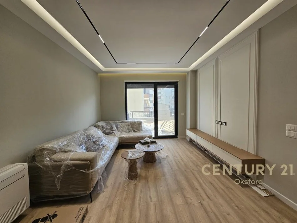 Tirane, shes apartament 2+1+2+POST PARKIMI , 111 m² 320.000 € (Liqeni i Thatë)