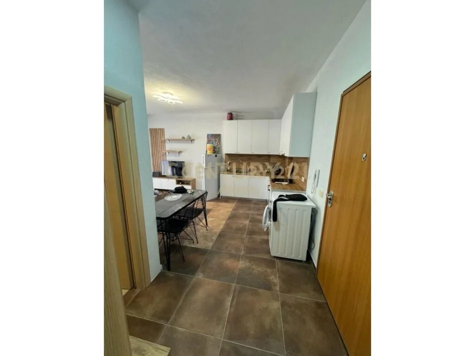 Shqiperi, shitet apartament 1+1+Ballkon Kati 6, 60 m² 85.000 € (shkembi kavejes)