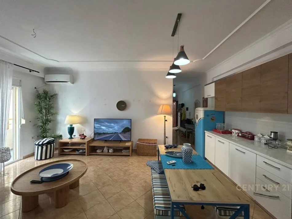 Vlore, shitet apartament 1+1 Kati 6, 75 m² 207.500 € (Lungomare,Vlore)
