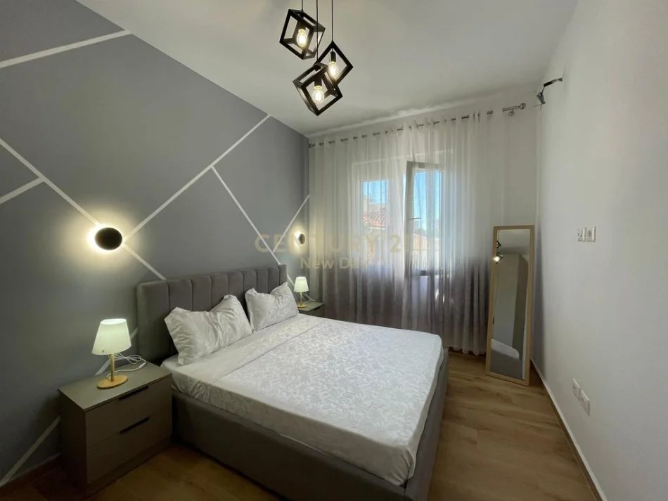 Durres, jepet me qera apartament 1+1 Kati 3, 44 m² 450 € (pran qendres Durres)