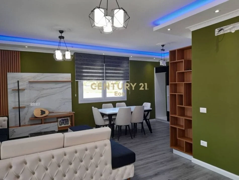 Durres, jepet me qera Vile 3+1 Kati 2, 400 m² 800 € 