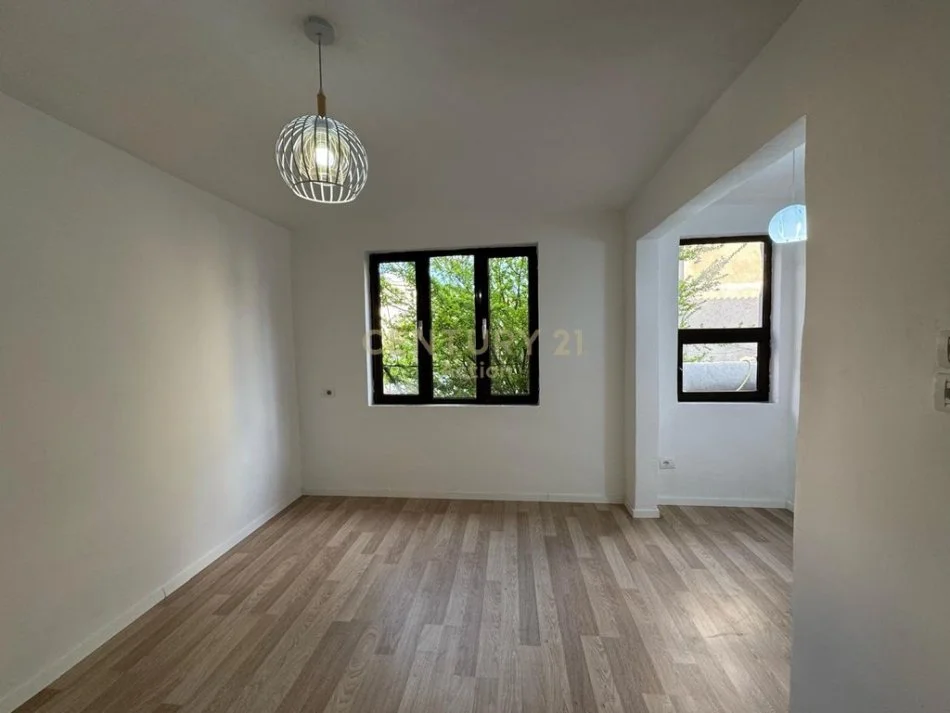 Tirane, shitet apartament Kati 2, 56 m² 79.000 € (Rruga Llazi Miho)