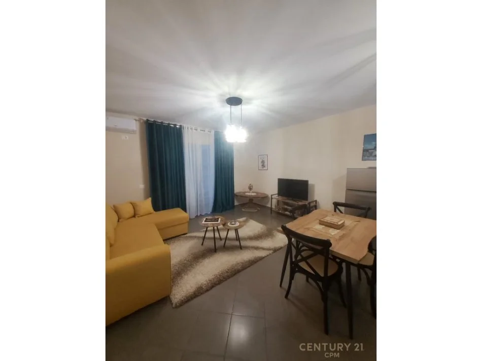 Tirane, jepet me qera apartament 2+1 Kati 6, 79 m² 500 € (Komuna e Parisit)