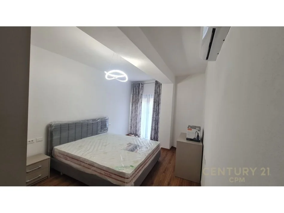 Tirane, jap me qera apartament 1+1+POST PARKIMI , 90 m² 750 € (Kodra e Diellit)