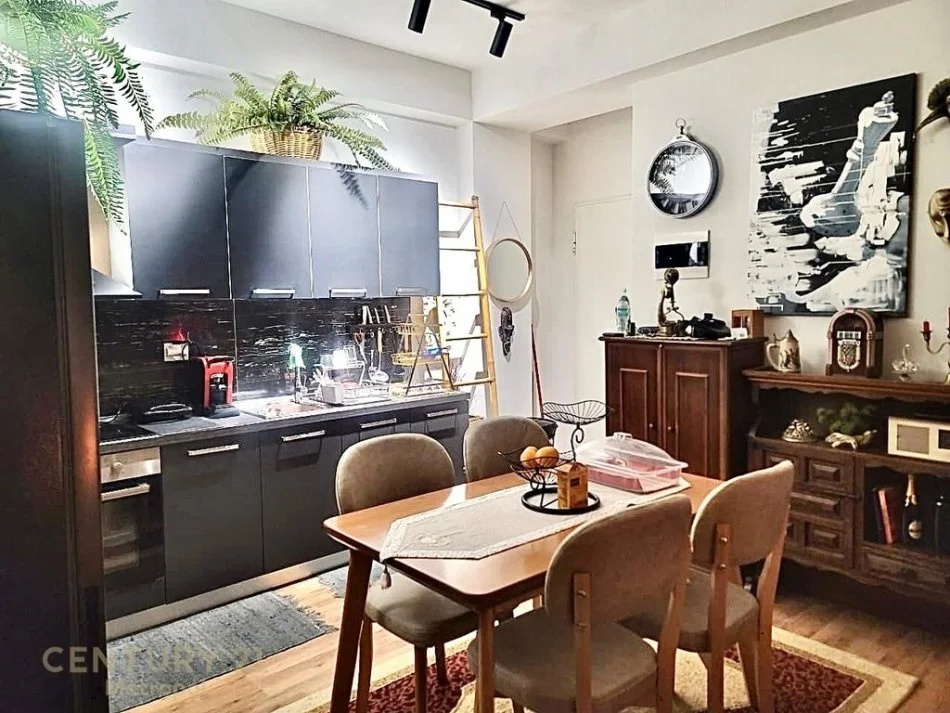 Tirane, shitet apartament 2+1 Kati 8, 82 m² 129.000 € (Rruga Fitnete Vaqari)