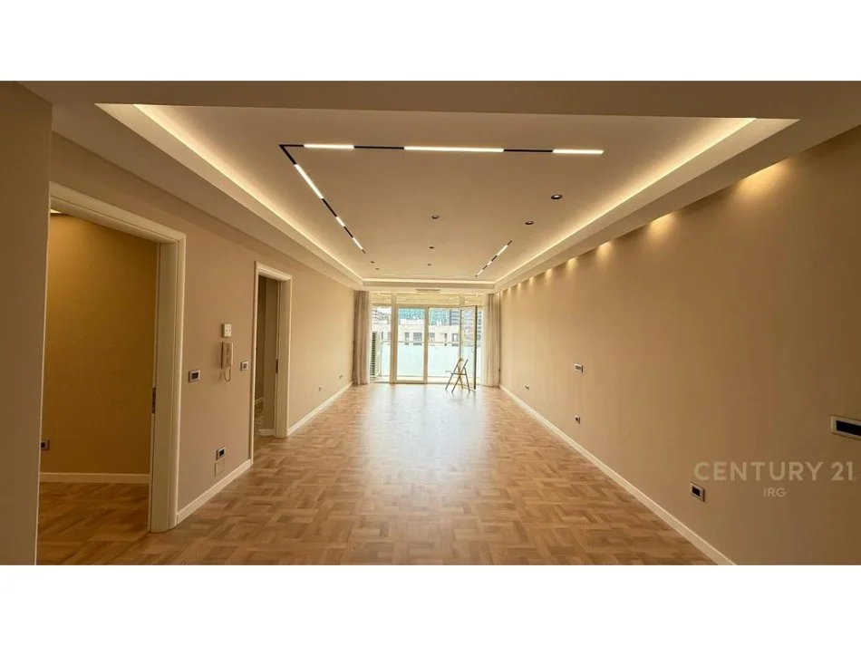 Tirane, jap me qera zyre+ POST PARKIMI , 120 m² 1.800 € (Rruga e Elbasanit)