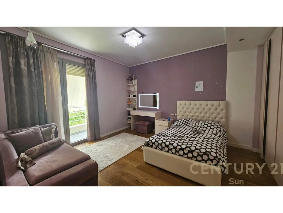 Tirane, shes apartament 3+1+2 , 230 m² 414.000 € (Kopshti Botanik Zoologjik)