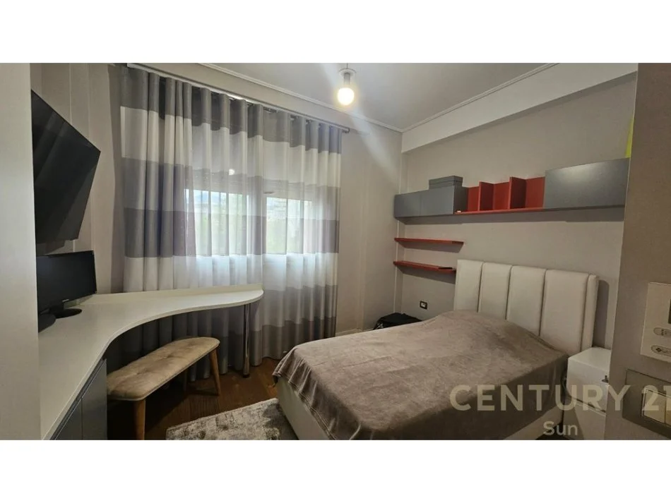 Tirane, shes apartament 3+1+2 , 230 m² 414.000 € (Kopshti Botanik Zoologjik)