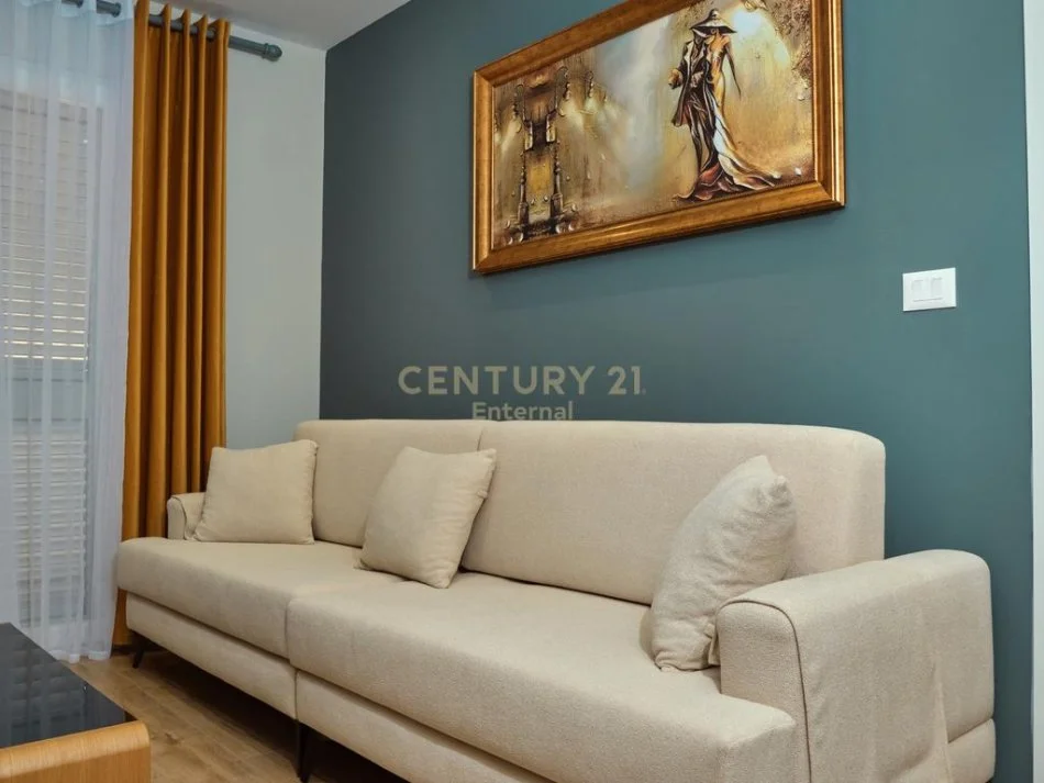 Tirane, shitet apartament 1+1 Kati 5, 44 m² 177.000 € (bllok)