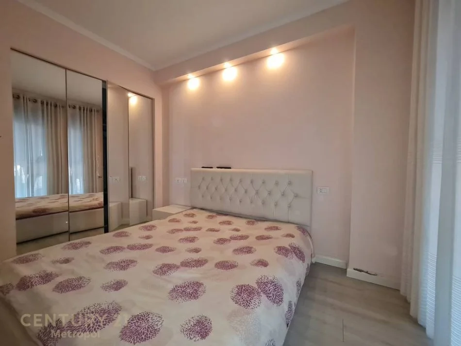 Tirane, shitet apartament 2+1+Ballkon Kati 6, 80 m² 160.000 € (Rruga Artan Lenja)