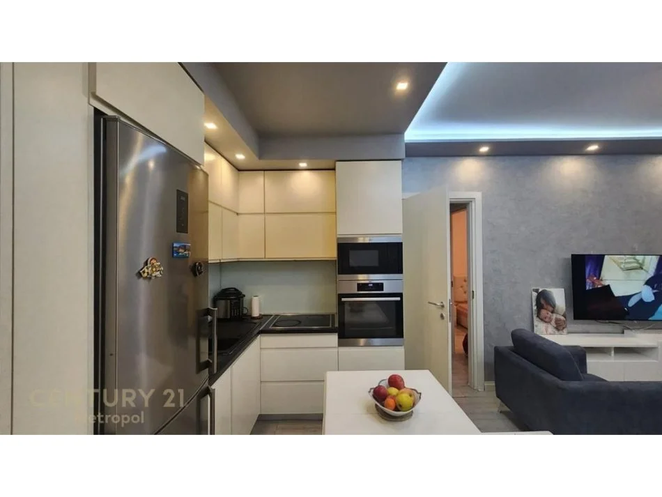 Tirane, shitet apartament 2+1+Ballkon Kati 6, 80 m² 160.000 € (Rruga Artan Lenja)