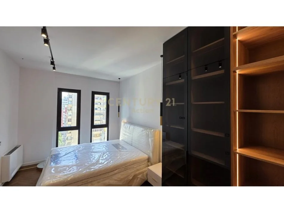 Tirane, jepet me qera apartament 2+1 Kati 8, 116 m² 1.400 € 