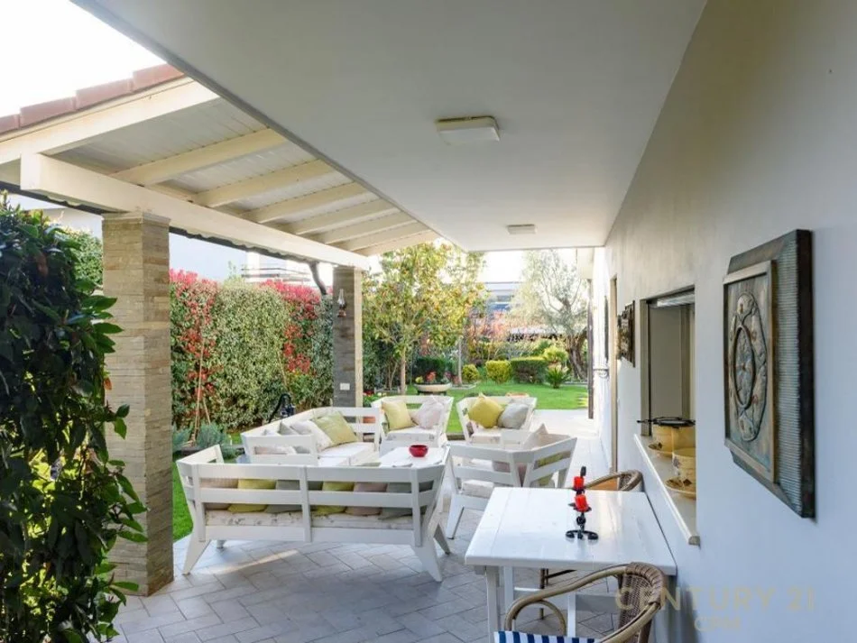 Tirane, jepet me qera 4+1+Aneks+Ballkon Kati 2, 649 m² 3.000 € (Rruga Seit Teqja)