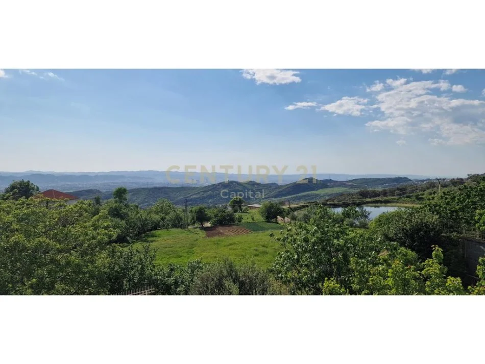 Tirane, shitet apartament Kati 3, 485 m² 210.000 € 