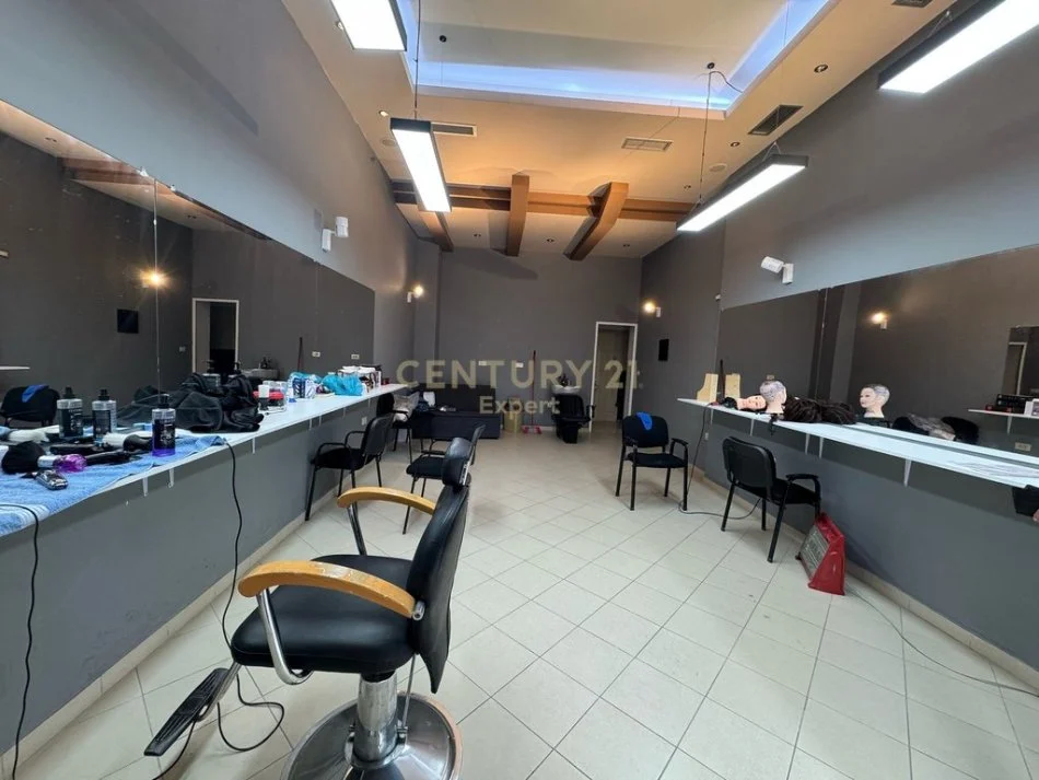 Tirane, shitet Kati 1, 43 m² 80.000 € (Astir)