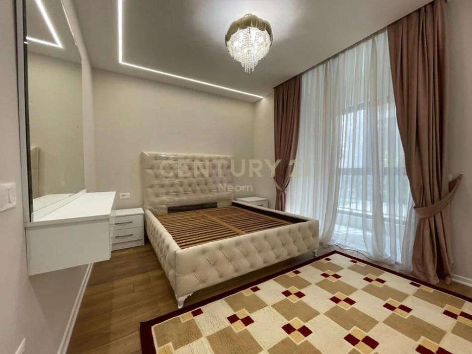 Tirane, jepet me qera apartament 1+1 Kati 1, 76 m² 750 € (Liqeni i Thate)