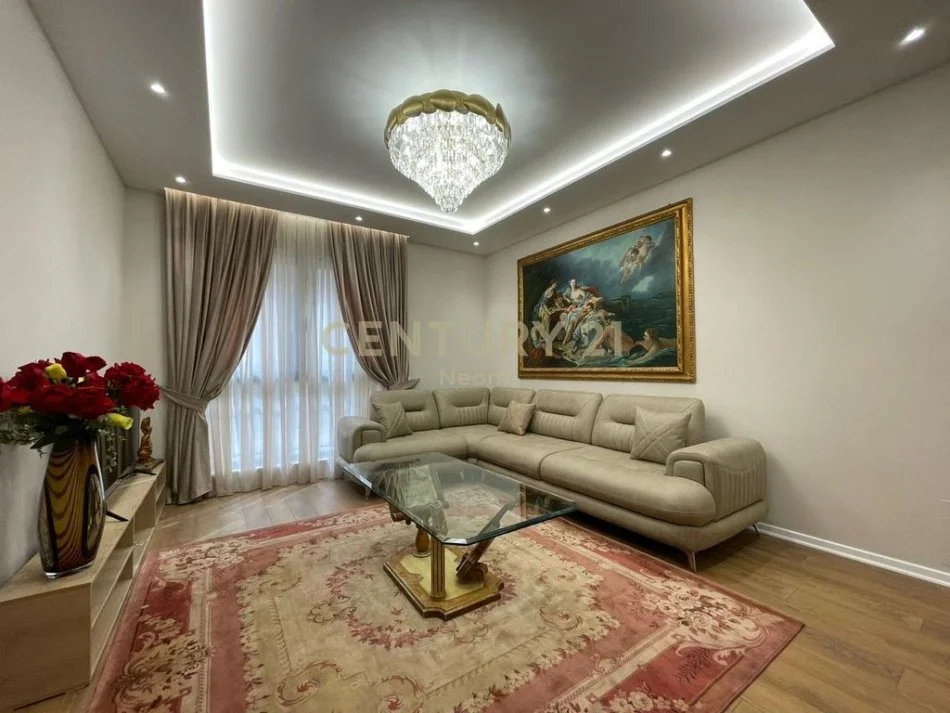 Tirane, jepet me qera apartament 1+1 Kati 1, 76 m² 750 € (Liqeni i Thate)