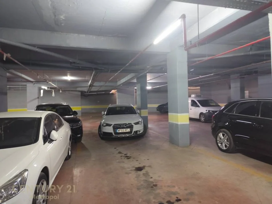 Tirane, shitet apartament duplex Dublex Kati 8, 196 m² 371.000 € (rruga Ndre Mjeda , rezidenca ALBA)