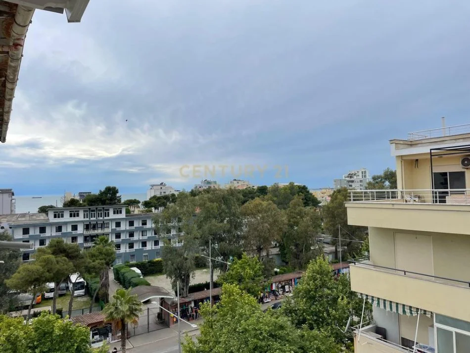 Durres, shitet apartament 2+1+Ballkon Kati 6, 116 m² 163.000 € (Rruga Pavaresia)