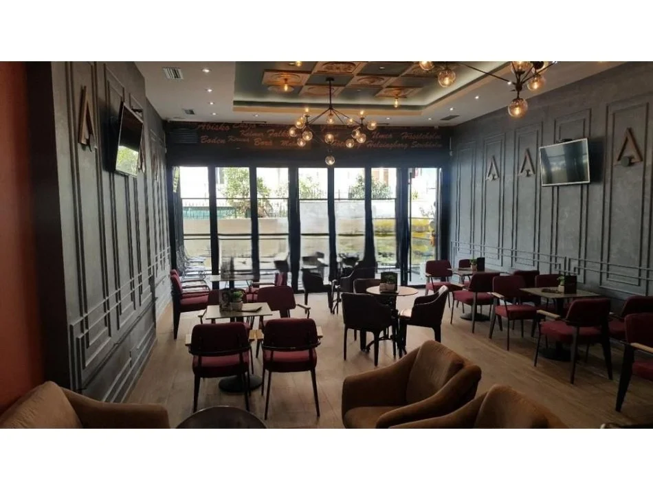 Tirane, shitet ambjent biznesi Kati 0, 62 m² 130.000 € 