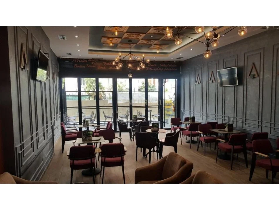 Tirane, shitet ambjent biznesi Kati 0, 62 m² 130.000 € 