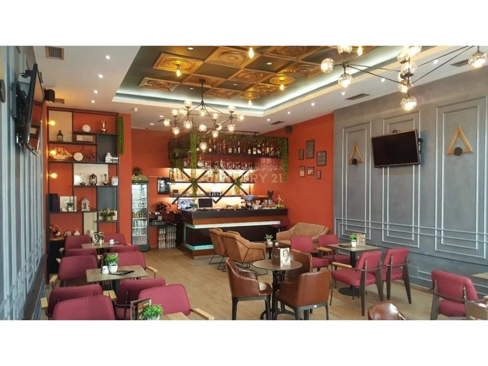 Tirane, shitet lokal Kati 0, 68 m² 130.000 € (fresk)