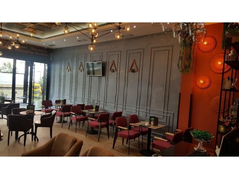 Tirane, shitet ambjent biznesi Kati 0, 62 m² 130.000 € 