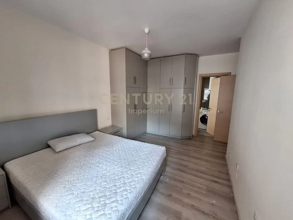 Tirane, shes apartament 2+1+2 , 99 m² 205.000 € (Kopshti Botanik Zoologjik)