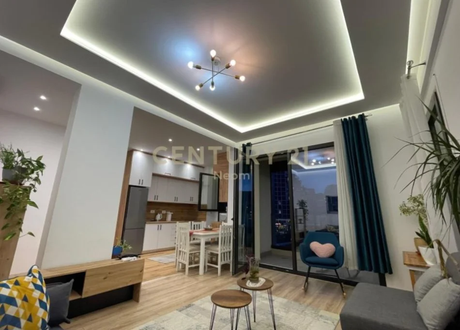 Tirane, jepet me qera apartament 2+1+Ballkon Kati 3, 115 m² 1.500 € (Rruga e Kosovareve)