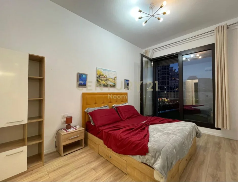 Tirane, jepet me qera apartament 2+1+Ballkon Kati 3, 115 m² 1.500 € (Rruga e Kosovareve)
