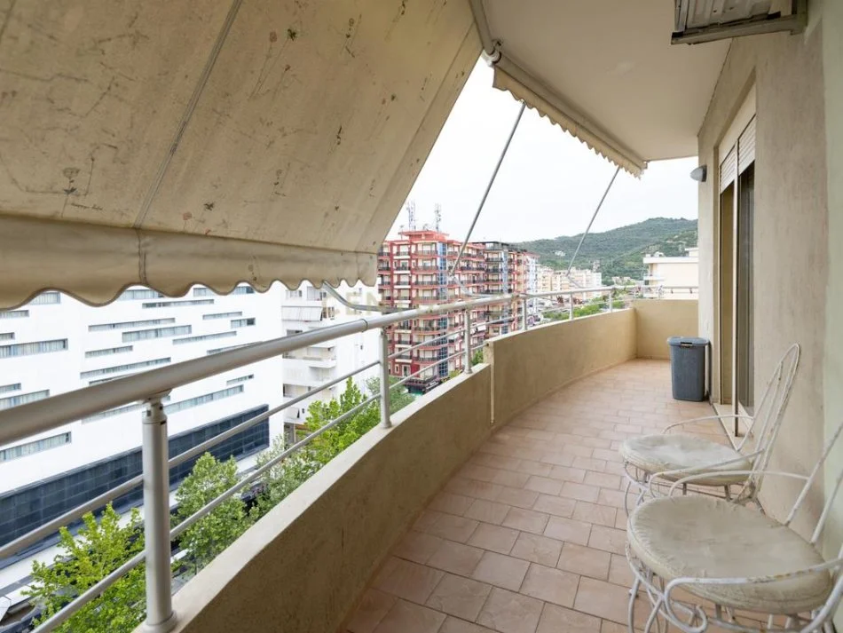 Vlore, shitet apartament 2+1 Kati 8, 122 m² 210.000 € (Skele)