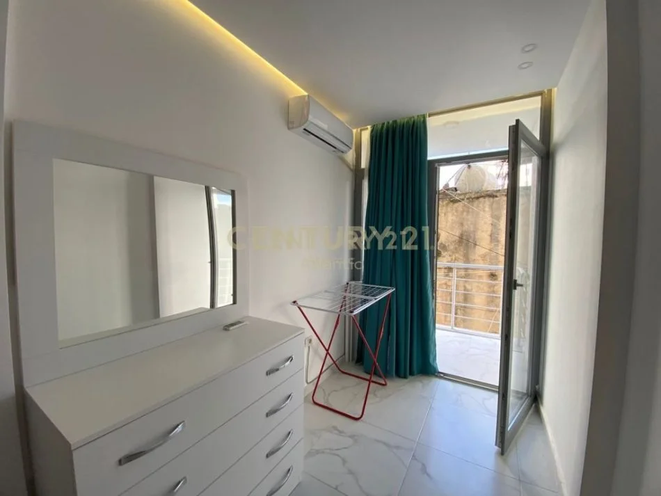 Durres Plazh, jepet me qera apartament 2+1 Kati 2, 110 m² 600 € (Plazh Rtota kuqe)