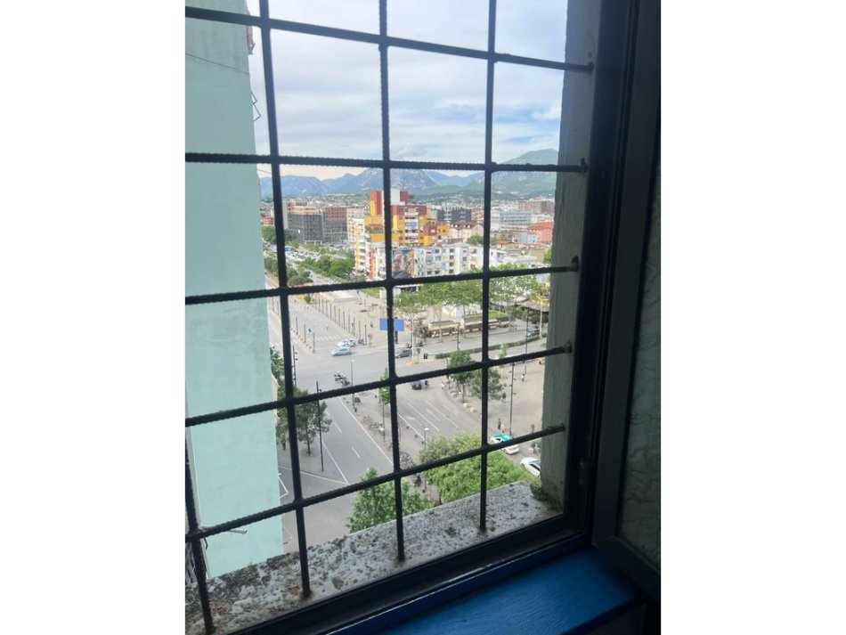 Tirane, jepet me qera apartament 2+1 Kati 10, 120 m² 700 € (Tek Bulevardi Zogu i Pare)