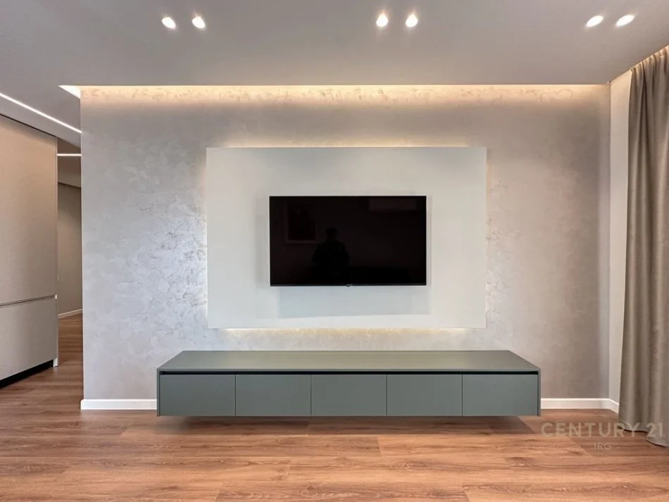 Tirane, jepet me qera apartament 2+1 Kati 4, 120 m² 1.000 € (rruga muhamet gjollesha)