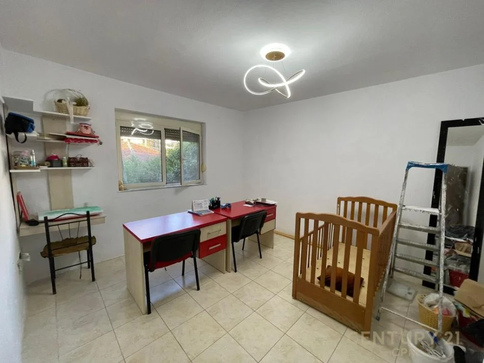 Tirane, shes apartament 3+1 Kati 4, 110 m² 150.000 € 