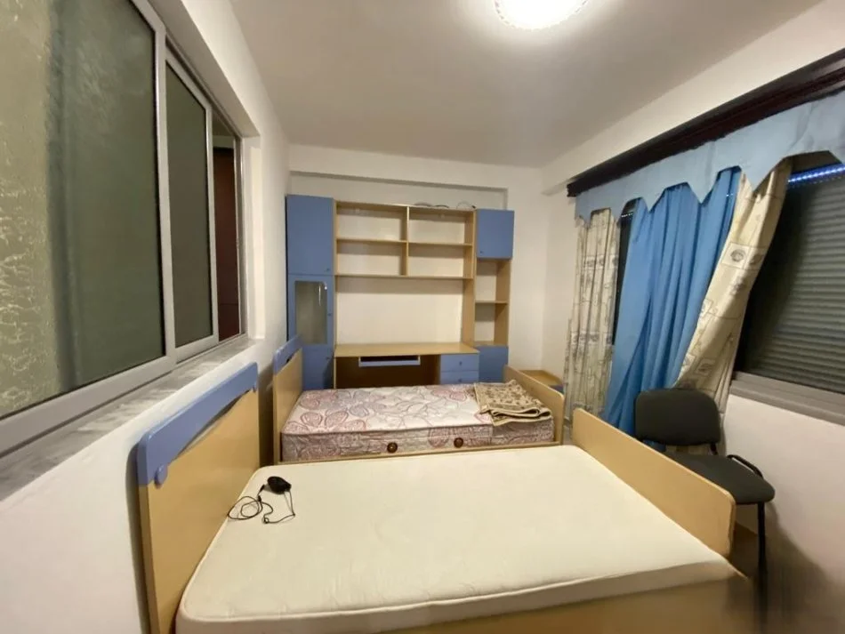 Tirane, jepet me qera apartament 3+1+Ballkon Kati 3, 110 m² 450 € 