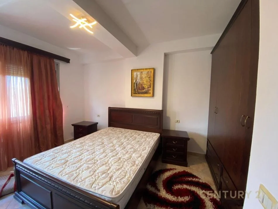 Tirane, jepet me qera apartament 3+1 Kati 3, 110 m² 450 € (Fresk,Shkolla 17 Shkurti)