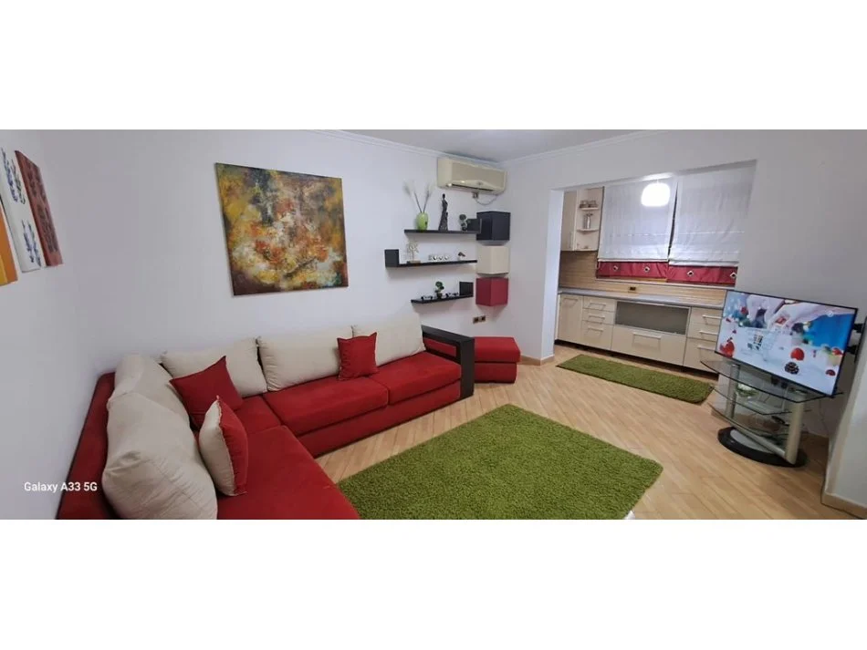 Tirane, jepet me qera apartament 1+1 Kati 3, 51 m² 500 € 