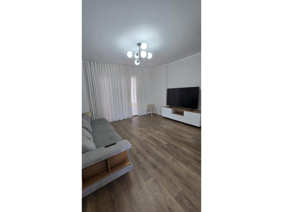 Tirane, jepet me qera apartament 2+1 Kati 5, 86 m² 850 € (Pazari i Ri)