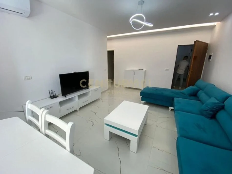 Durres, jepet me qera apartament 2+1 Kati 2, 75 m² 400 € (Plazh Iliria)