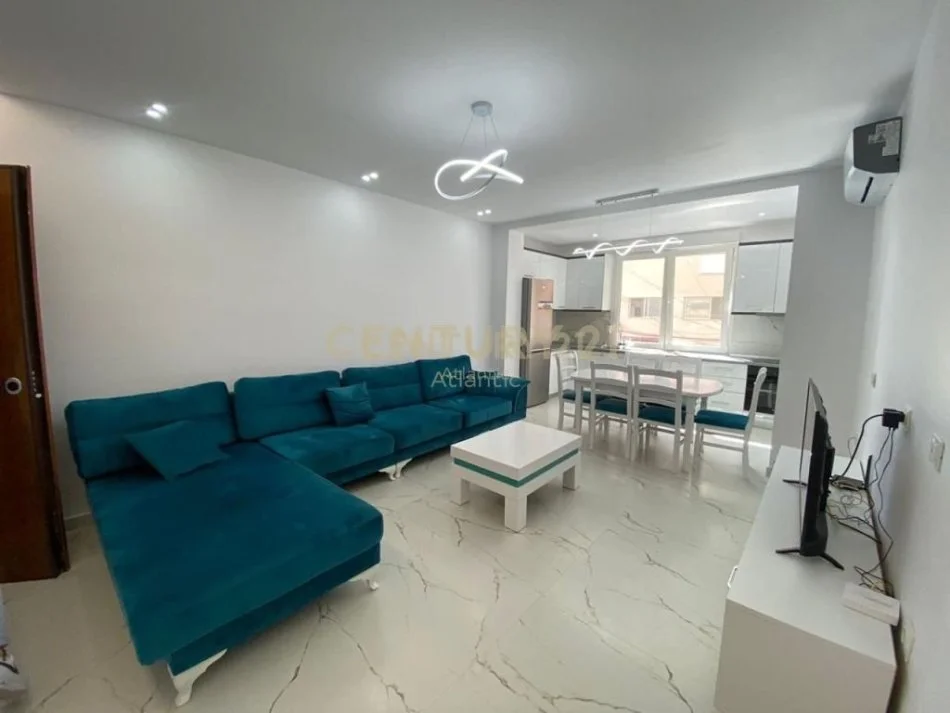 Durres, jepet me qera apartament 2+1 Kati 2, 75 m² 400 € (Plazh Iliria)