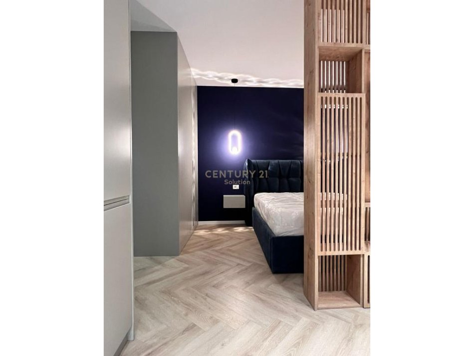 Tirane, jepet me qera garsonier 1+1 Kati 8, 55 m² 800 € (PRANE PAZARIT TE RI)